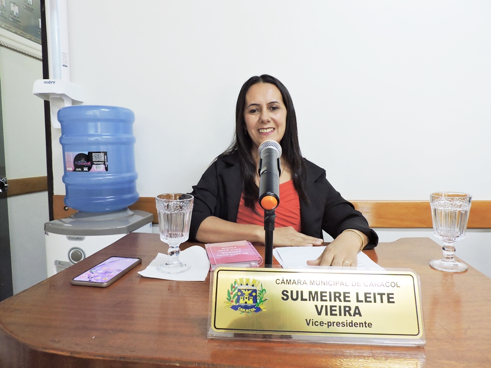 Vereadora Meire Leite presta homenagem a Maryele Quintana por trajetória de sucesso e aniversário de 30 anos